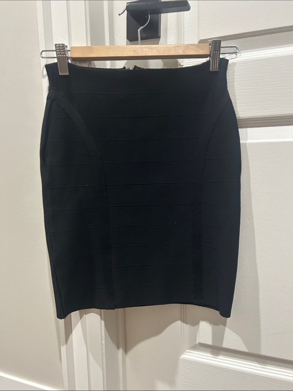 Guess Classic Black Bandage Pencil Skirt